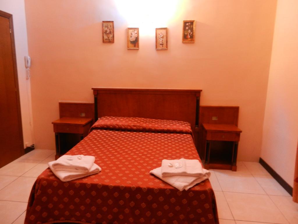 Hostel Pink Floyd Rome Extérieur photo