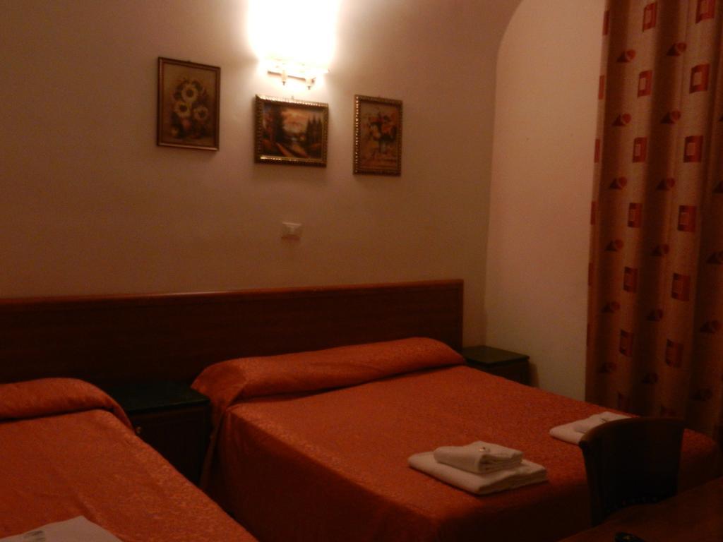 Hostel Pink Floyd Rome Extérieur photo