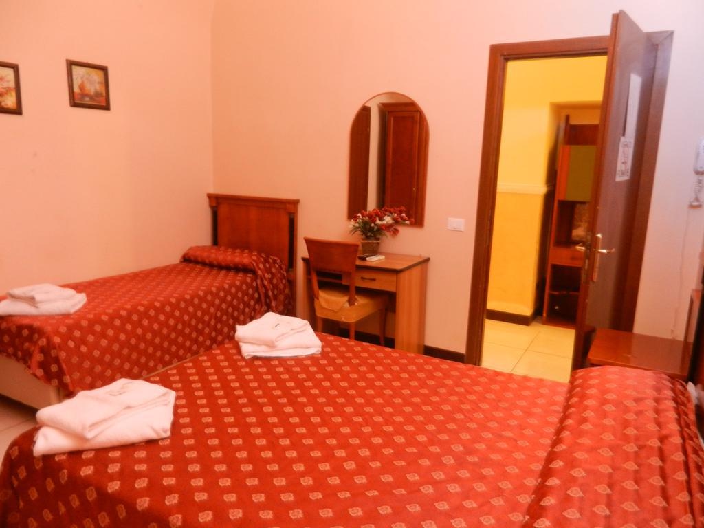 Hostel Pink Floyd Rome Extérieur photo